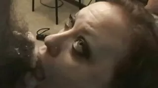 Lekarz filmikioorno leczy pacjenta seksem.