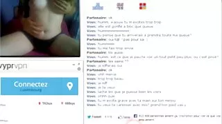 Piękna brunetka pieprzy się z mężem przed kamerą i głośno jęczy z filmy xxx rozkoszy.