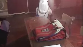 Lucy porn tube darmowe robi loda swojemu współlokatorowi.