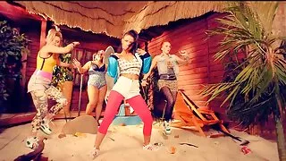 Rosyjsko-hiszpańscy kochankowie lubią się pieprzyć na łonie filmy xxx online natury.