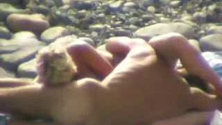 Pieprzy jedną dziewczynę przed filmy pormo za darmo drugą.