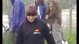 Żona darmowe porbo robi loda na podłodze, a ja robię to przed kamerą.