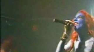 Cindy Baldy z czarnymi i białymi kutasami w dupie. pornos darmowe